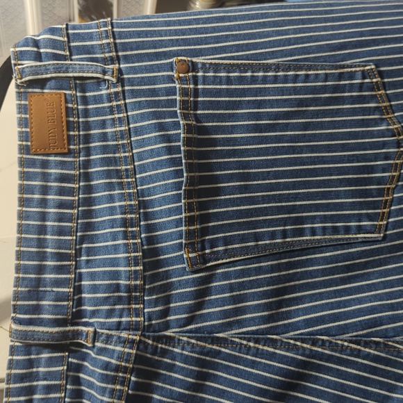 Judy Blue jeans 18W super flare striped - Picture 9 of 11